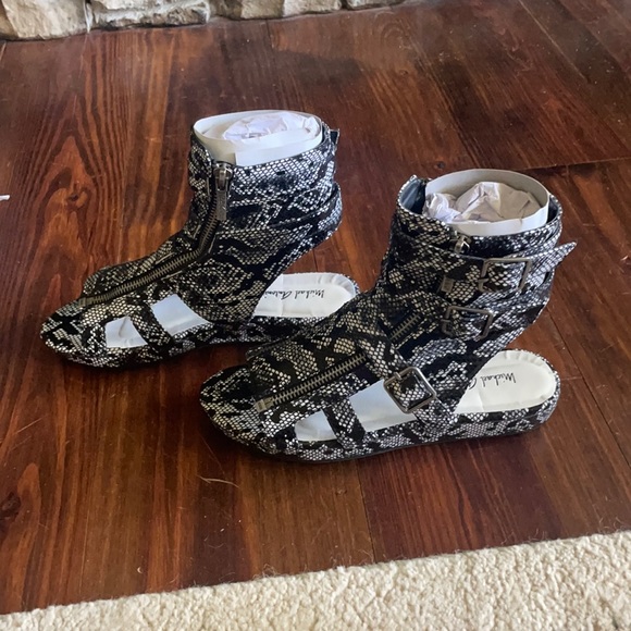 NWT Michael Antonio black snake print gladiator shoes - Picture 3 of 5